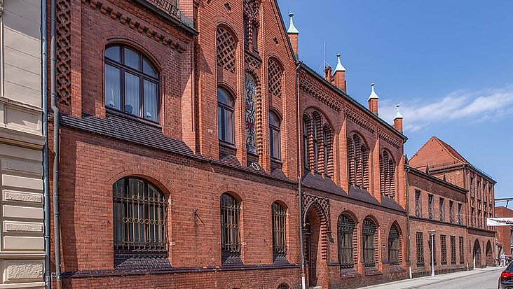 Aktuelle Aufnahme des Sitzungsgebäudes in der Poststraße Stendal.