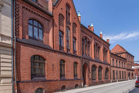 Aktuelle Aufnahme des Sitzungsgebäudes in der Poststraße Stendal.