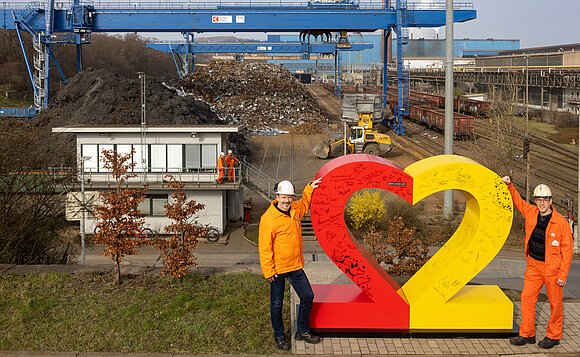 Das Logo des Tags der Deutschen Einheit von 2022 ging durch Thüringen (und ganze Deutschland) auf Reisen.