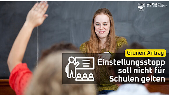 Themenbild Lehrerin vor Schulklasse