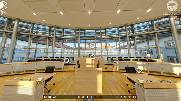 Screenshot aus dem Virtuellen Rundgang zeigt den Plenarsaal
