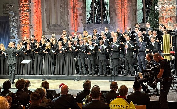 Der MDR-Rundfunkchor bereicherte die Gedenkveranstaltung mit seinen musikalischen Beiträgen.