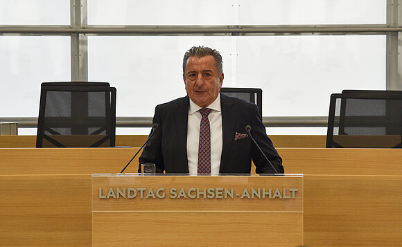 Landtagspräsident Dr. Gunnar Schellenberger eröffnete mit seinem Redebeitrag die Gedenkstunde im Landtag.