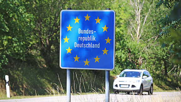 stock.adobe.com - U. J. Alexander An einer der EU-Grenzen nach Deutschland.