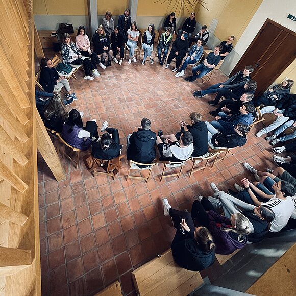 Gesprächskreis mit Eva Umlauf in der alten Synagoge in Haldensleben.