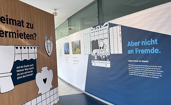 Blick auf einige Ausstellungstafeln