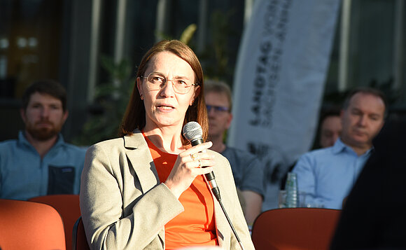 Die Abgeordnete Sandra Hietel-Heuer (CDU) in der Gesprächsrunde.
