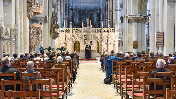 Morgenandacht im Magdeburger Dom.