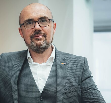 Dr. Hans-Thomas  Tillschneider