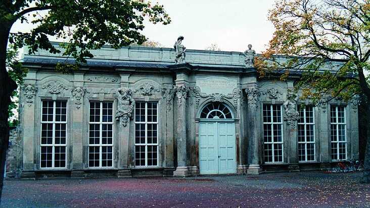 Blick auf die Orangerie des Schlosses Bernburg.