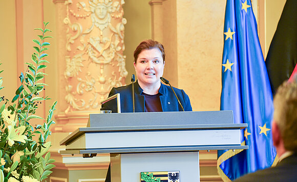 Sachsen-Anhalts Justizministerin Franziska Weidinger spricht beim Festakt zum 30-jährigen Bestehen der Vereinigung.