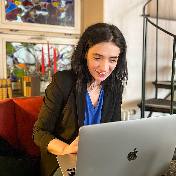 ltlsa/stb Portrait Nane Khachatryan