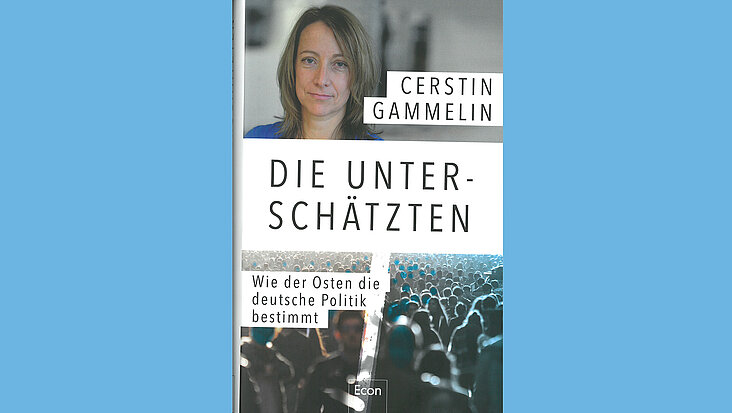 Buchcover mit Foto-Collage