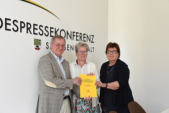 ltlsa/pav Übergabe des Jahresberichts des Psychiatrieausschusses