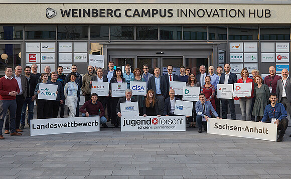 Gruppenbild des Teams vom Landeswettbewerb Jugend forscht.