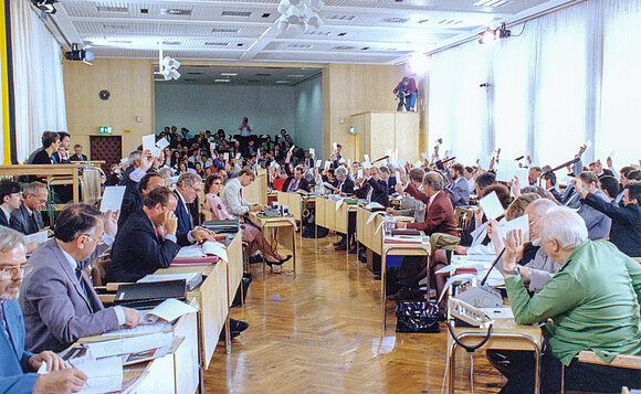 Wahlsituation im Landtag von Sachsen-Anhalt im Jahr 1992.