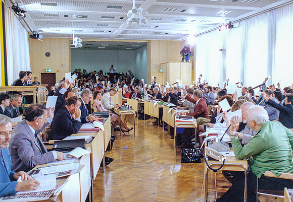 Wahlsituation im Landtag von Sachsen-Anhalt im Jahr 1992.