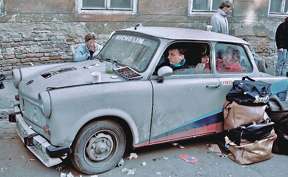 Flucht in die Freiheit über die bundesdeutsche Botschaft Prag 1989.