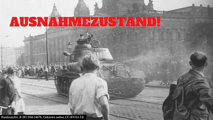 Sowjetische Panzer rollen durch die DDR.