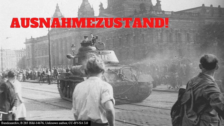 Sowjetische Panzer rollen durch die DDR.