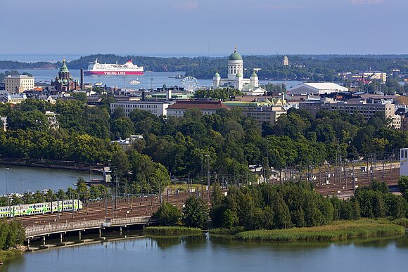 Olga1969/Creative Commons Attribution 4.0 International Blick auf vom Aussichtspunkt des Olympiastadions auf das Stadtzentrum von Helsinkiki