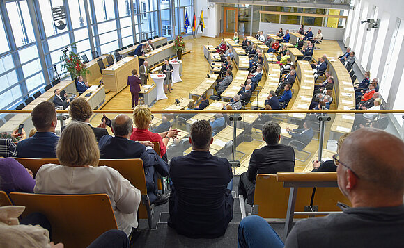 Eindrücke aus der Ehrenamtsveranstaltung im Plenarsaal des Landtags von Sachsen-Anhalt.