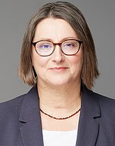 Dr. Anja  Schneider