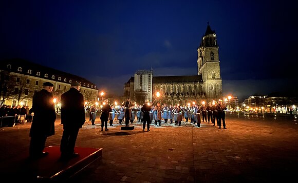 Serenade des Heeresmusikkorps auf dem Magdeburger Domplatz.