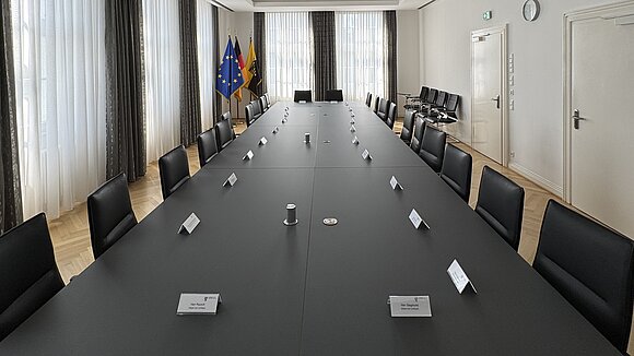 Blick in den Ältestenratsraum im Landtag von Sachsen-Anhalt.