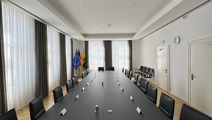 Blick in den Ältestenratsraum im Landtag von Sachsen-Anhalt.