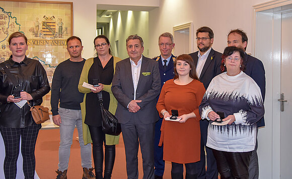 Gruppenfoto alle Gäste mit Landtagspräsident und Oberst