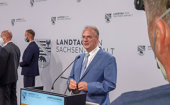 Ministerpräsident Dr. Reiner Haseloff (CDU) am Rednerpult