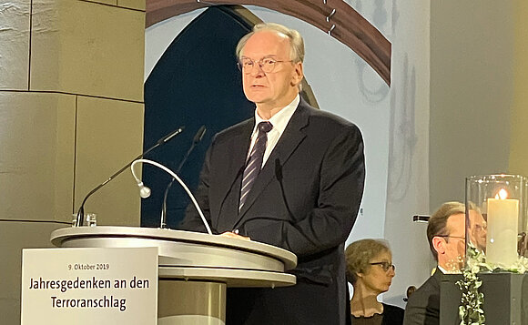 Ministerpräsident Dr. Reiner Haseloff während seiner Rede in der Hallenser Ulrichskirche.