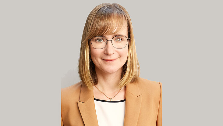 Portraitfoto der Abgeordneten Eva von Angern.